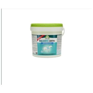 Balsamic Control 5KG es un suplemento dietético para el sistema respiratorio de caballos, ideal para ambientes polvorientos y jóvenes en entrenamiento. Con eucalipto, ajo y nigella, apoya la función pulmonar y ofrece hasta 167 días de uso.
