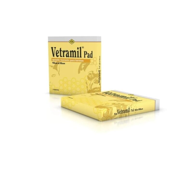 Vetramil Pad es un apósito aséptico para cubrir heridas en animales, impregnado con miel y glicerina. Proporciona protección, absorción y ayuda en la cicatrización, evitando la adherencia a la herida.