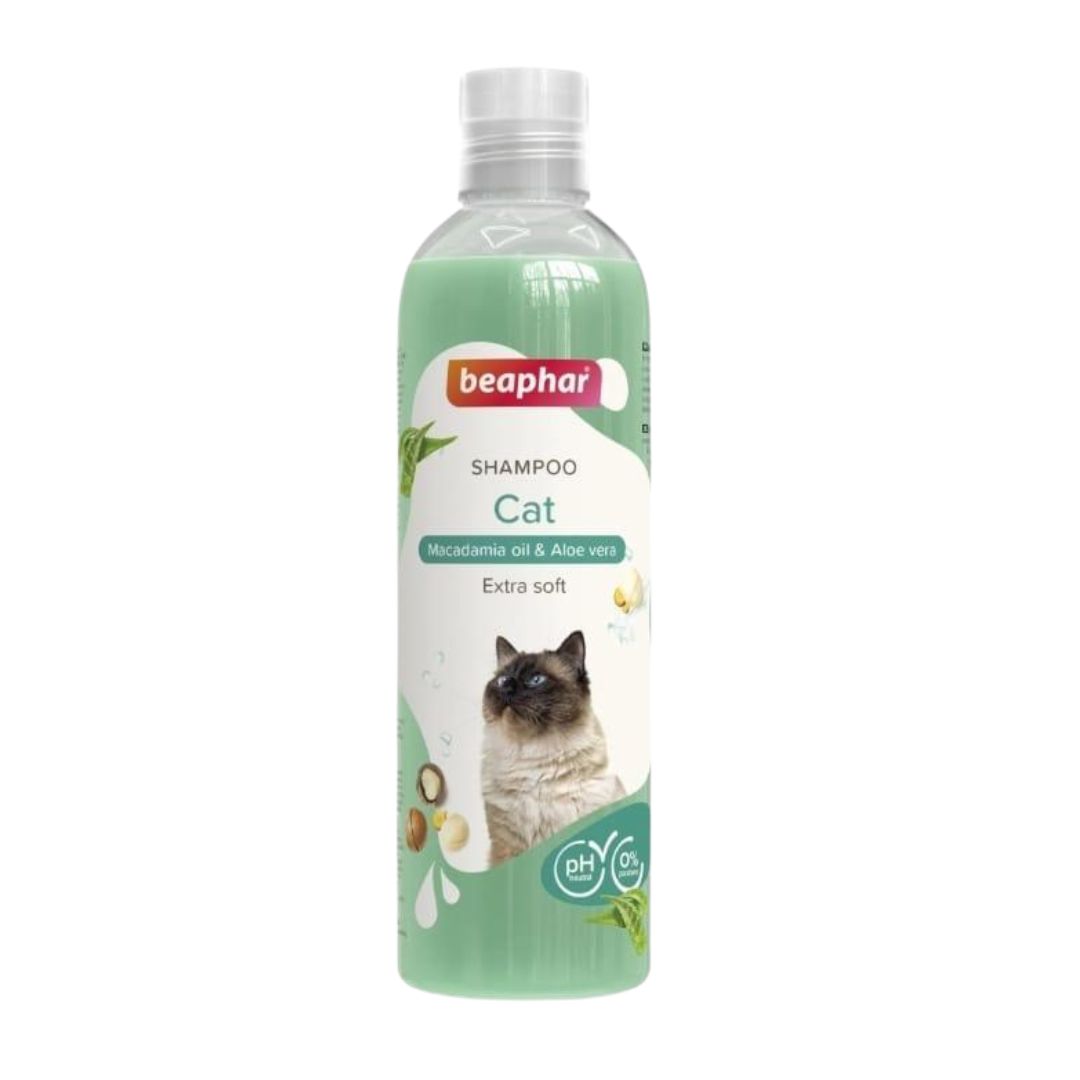 Diseño sin título - 2025-05-20T204916.723 Champú Beaphar para gatos 250ml, suave y nutritivo con Aloe Vera. Fórmula vegana y pH neutro ideal para piel sensible. Envase ecológico y aroma fresco para limpieza frecuente.