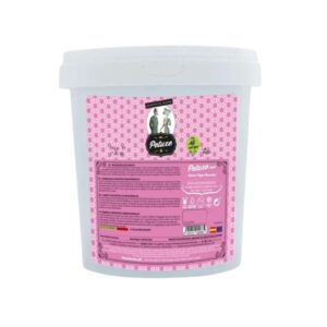 Descubre el champú concentrado en gránulos para perros y gatos, una fórmula práctica y eficaz que limpia profundamente y cuida la piel y el pelaje, con menor impacto ambiental.