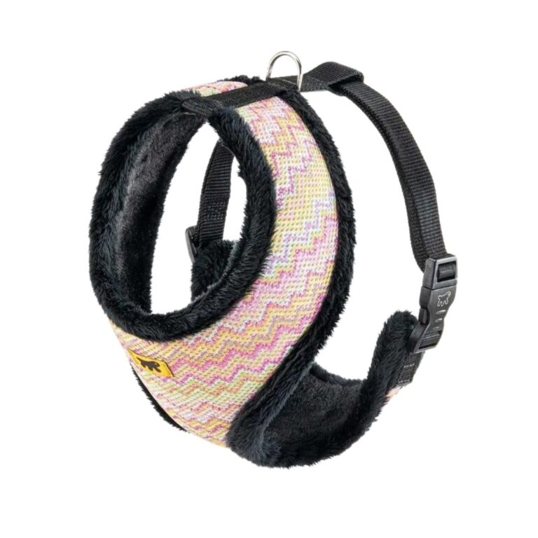 Compra el arnés Ferplast Nikita Fur XLarge Colours, ideal para perros grandes. Diseño ergonómico, interior acolchado y materiales duraderos para paseos cómodos y seguros.