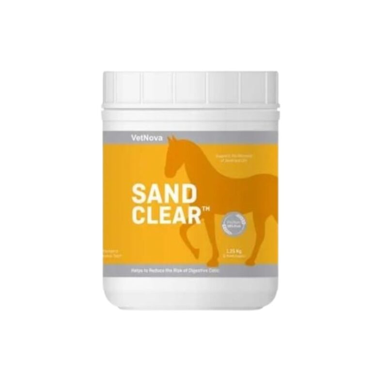 Compra Vetnova Sandclear 1.25kg, suplemento para caballos que ayuda a eliminar arena y residuos intestinales, promoviendo una digestión saludable y bienestar general.