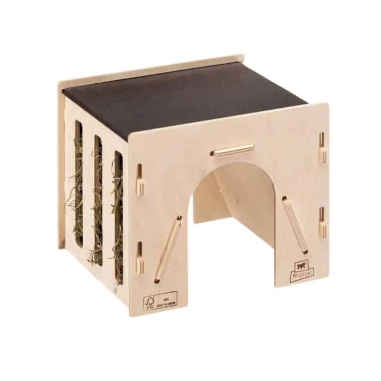 El comedero HAY FEEDER 2 está fabricado en madera FSC™. Ideal para conejos y cobayas, mantiene el heno limpio y accesible. Ecológico, funcional y seguro.