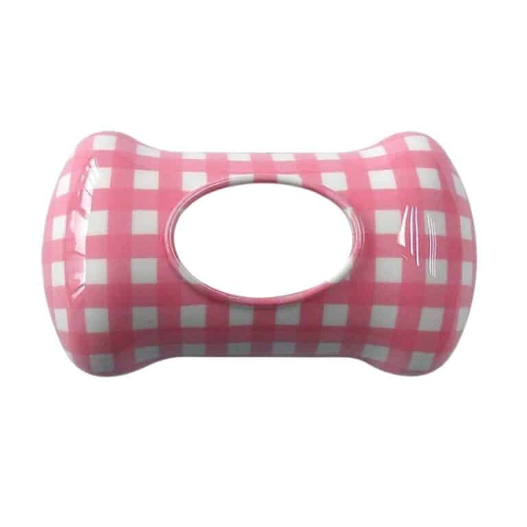 El dispensador de bolsas higiénicas Wouapy Fantasy Rosa incluye 15 bolsas biodegradables y gancho para sujetarlo a la correa. Cómodo, ecológico y con estilo para paseos limpios y responsables.