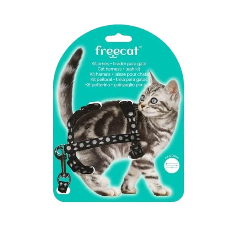 Compra el Kit Arnés y Tirador Freedog para gatos en color rojo, con arnés ajustable y tirador de 120 cm. Perfecto para paseos seguros, cómodos y controlados para tu felino.