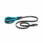 Compra la correa FERPLAST ERGOFLUO MATIC G15/120 azul con mosquetón magnético. Ideal para perros de hasta 30 kg, combina seguridad, ergonomía y materiales duraderos.