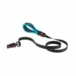 Compra la correa ERGOFLUO MATIC G20 120 azul con mosquetón magnético auto-bloqueante y asa acolchada. Perfecta para paseos seguros, cómodos y prácticos con tu perro.