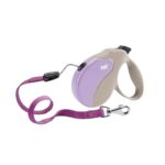 Correa extensible Ferplast Amigo S Tape beige y morado para perros pequeños hasta 15 kg. Cinta resistente, botón multifunción y diseño ergonómico para paseos seguros y con estilo.