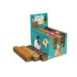 Deliciosos sticks surtidos de pradera con topping para roedores. Ideal para todas las edades, promueve una digestión saludable y el desgaste dental. Formato 9x85g.