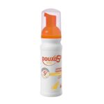 DOUXO S3 PYO Mousse con clorhexidina al 3 % desinfecta, hidrata y ayuda a equilibrar la microbiota de la piel en perros. Sin enjuague, ideal para pieles sensibles o con infecciones superficiales.