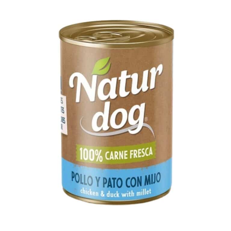 NaturDog Pollo y Pato con Mijo es un alimento húmedo natural y light para perros. Bajo en grasa, alto en proteína y sin gluten, ideal para controlar el peso y cuidar la digestión.
